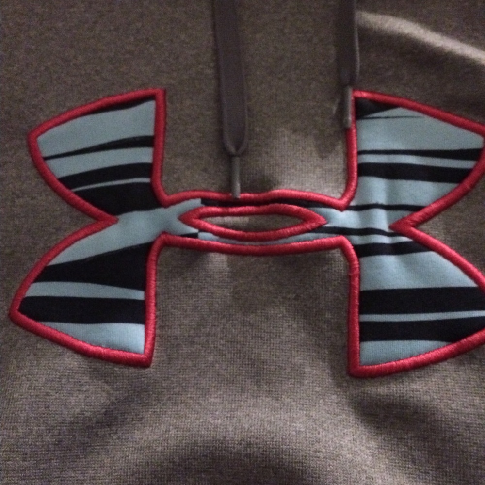 💕💕Woman's Under Armour Hoodie💕💕